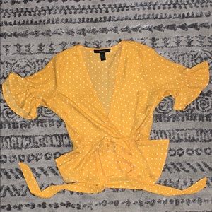 ❌SOLD❌ Super cute yellow top
